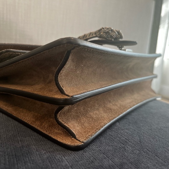 Mint Condition Gucci Dionysus handbag . See my other reviews of designer bags! - Picture 8 of 15